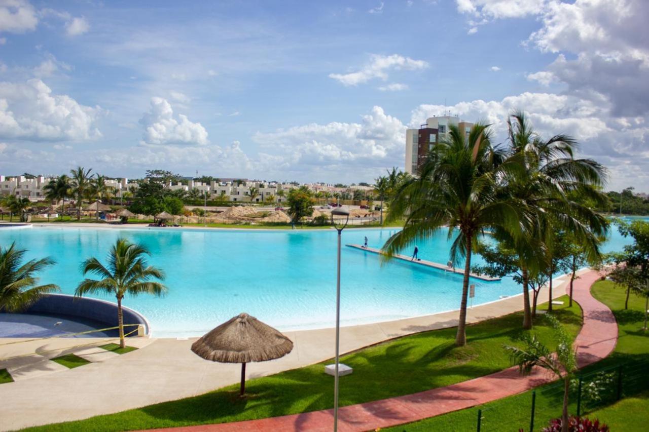 Departamento En Cancun Con 7 Albercas Tipo Playa Y Laguna Ngoại thất bức ảnh