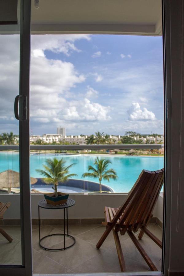 Departamento En Cancun Con 7 Albercas Tipo Playa Y Laguna Ngoại thất bức ảnh